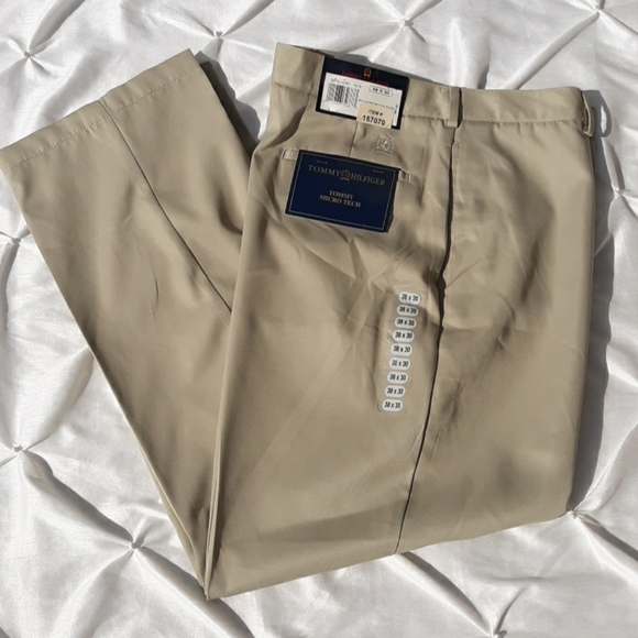 Tommy Hilfiger 38x30 Traveler Micro Tech Tan Pants - Picture 1 of 16